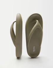 Elastic flat sandals